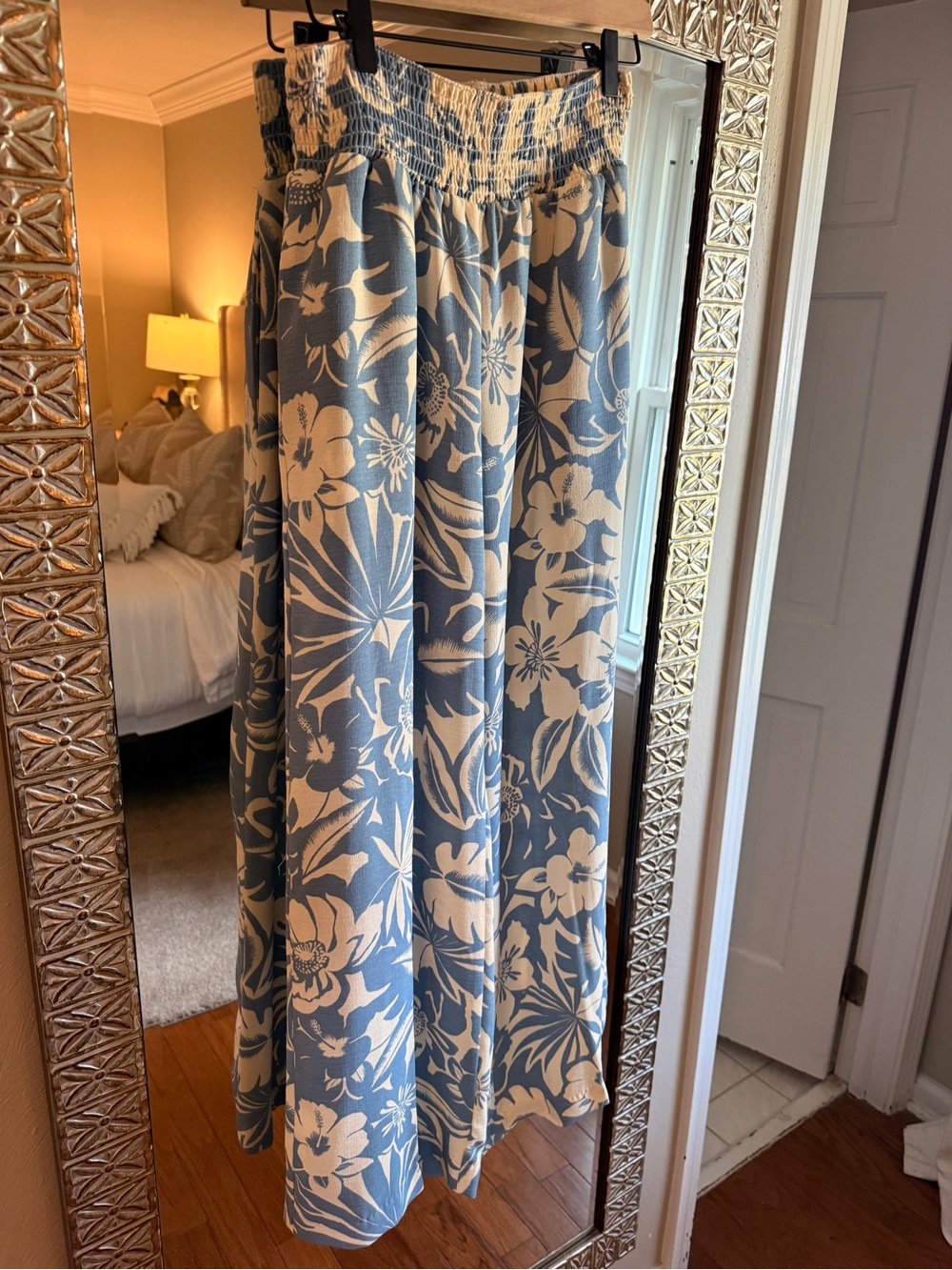 Women's Blue and Cream Floral Wide Leg Pants - M
